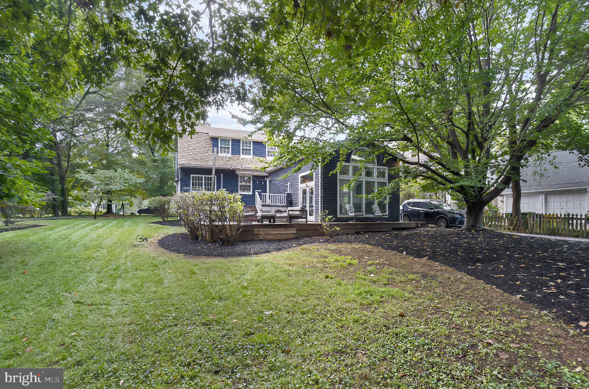 511 N CHAPELGATE LANE