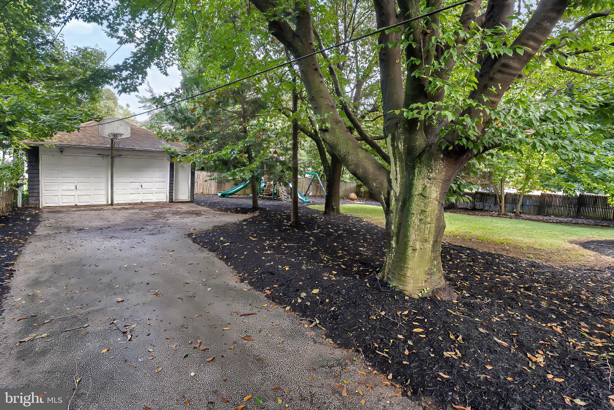 511 N CHAPELGATE LANE