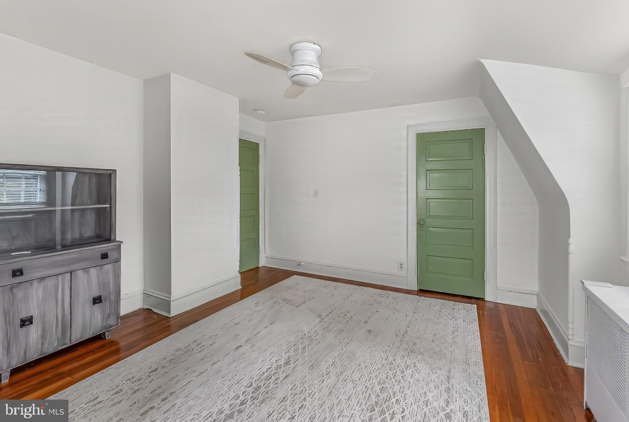 511 N CHAPELGATE LANE
