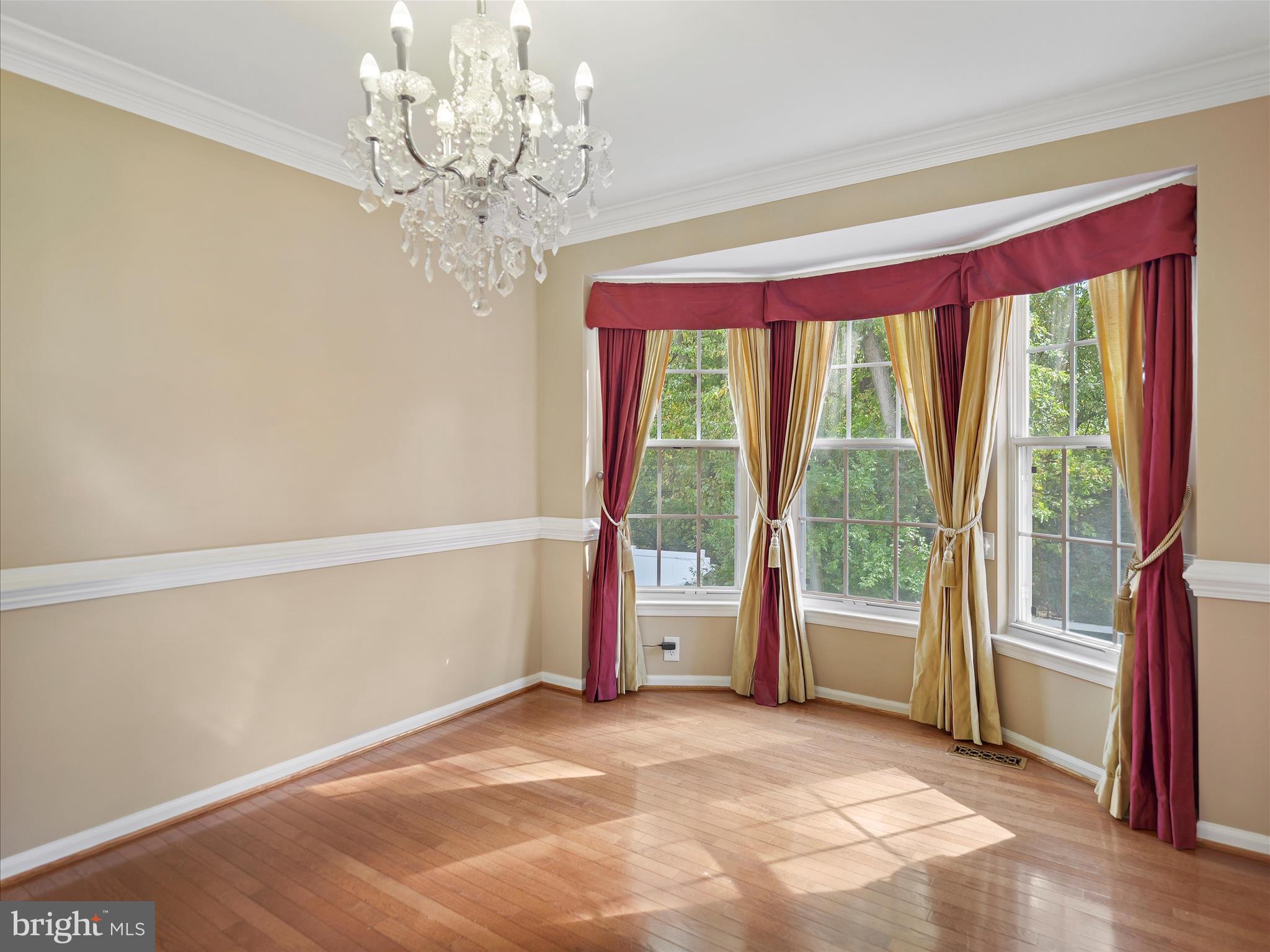 1416 CRESCENT SPOT LANE