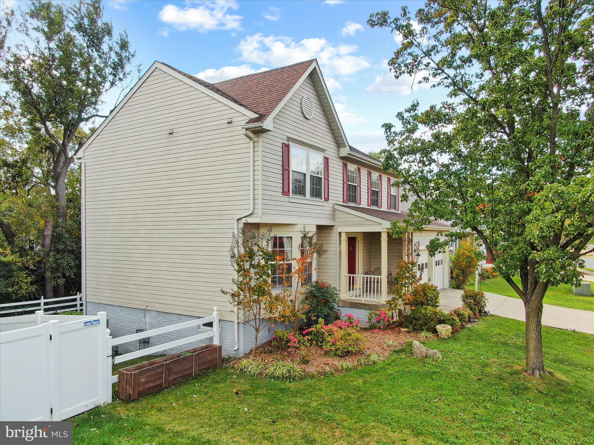 1416 CRESCENT SPOT LANE