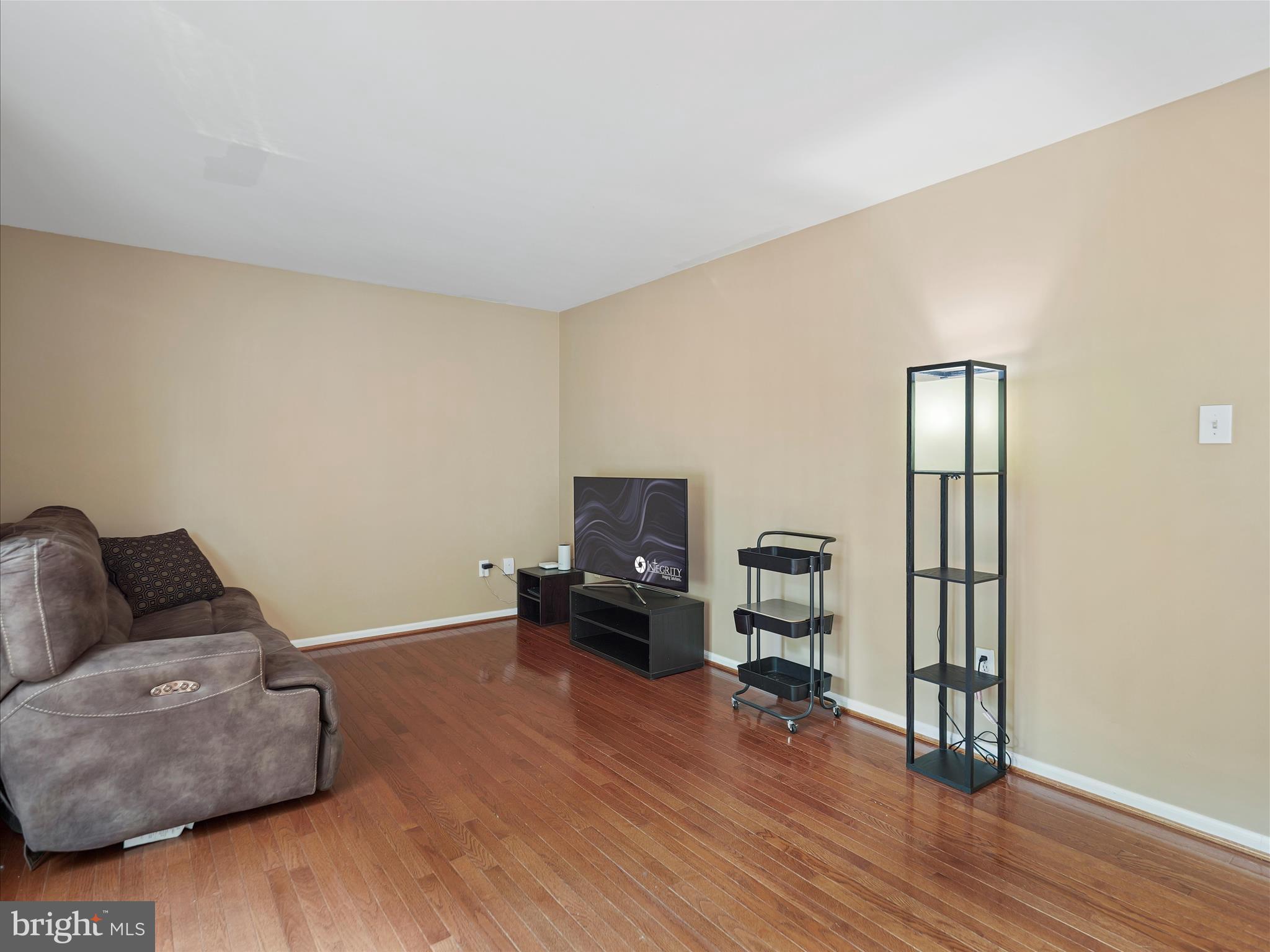 1416 CRESCENT SPOT LANE