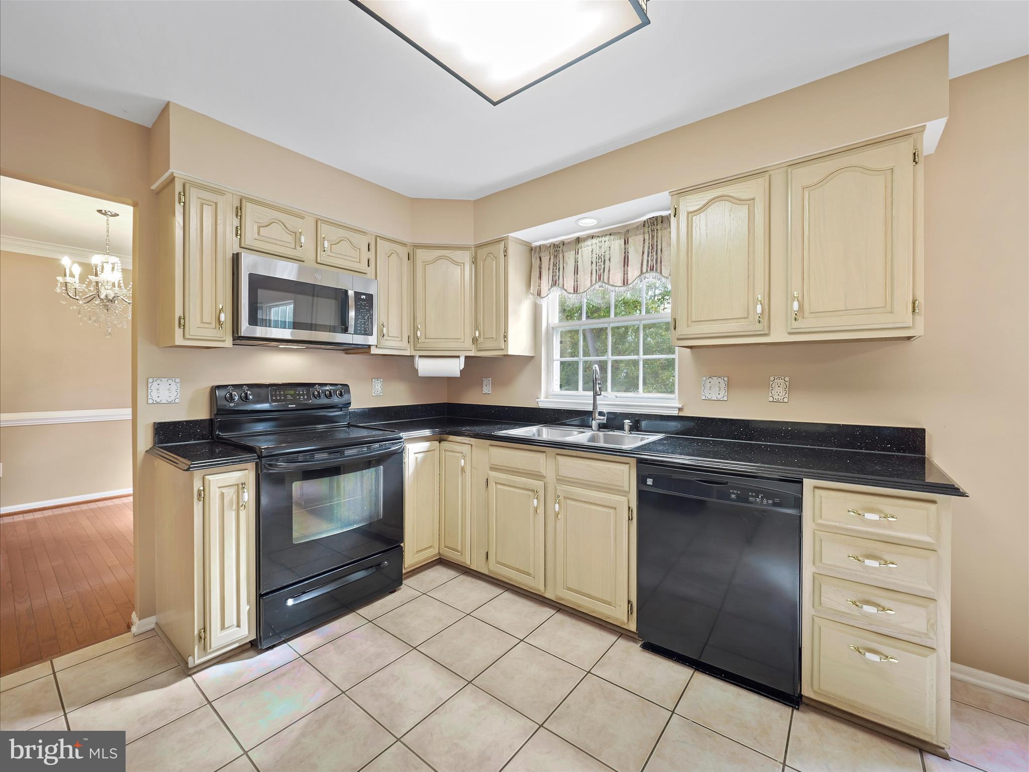 1416 CRESCENT SPOT LANE