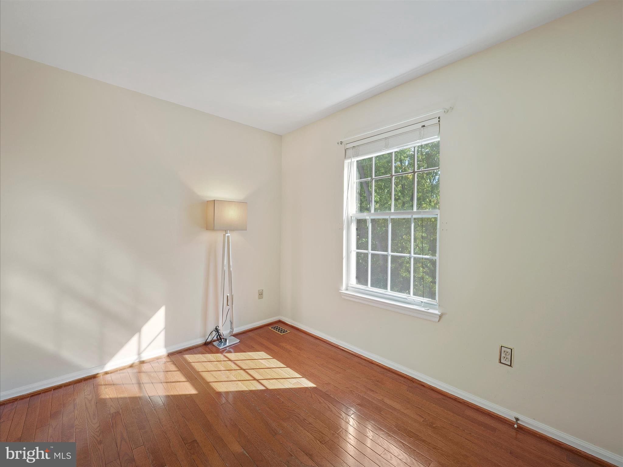1416 CRESCENT SPOT LANE