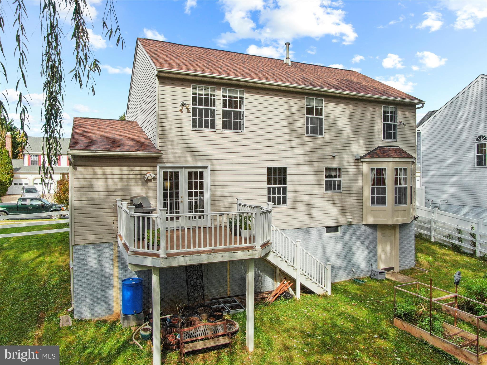1416 CRESCENT SPOT LANE