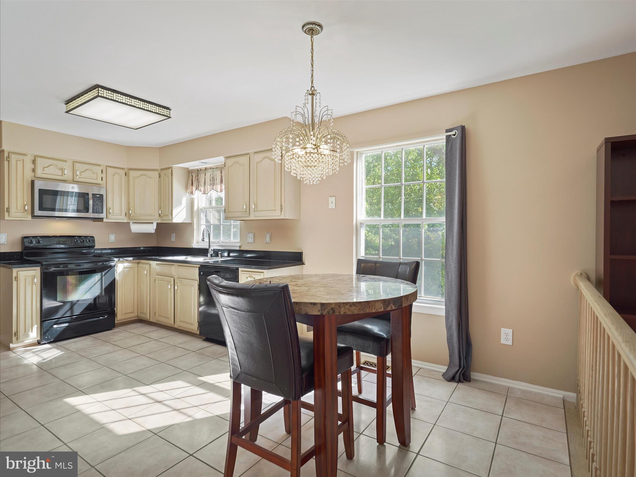 1416 CRESCENT SPOT LANE