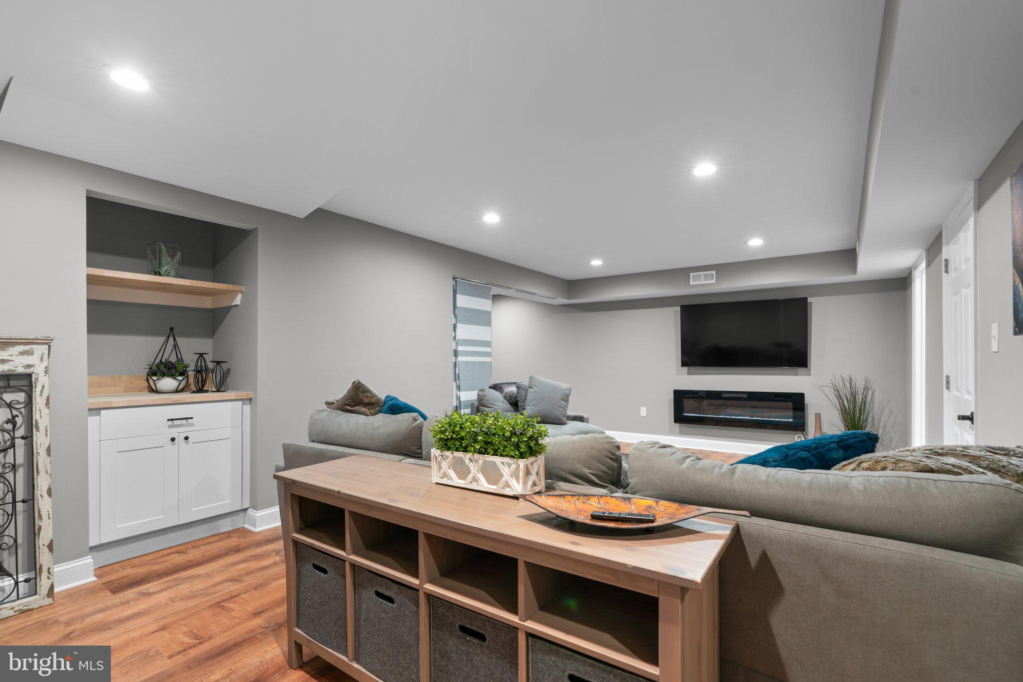 12933 OLIVINE WAY