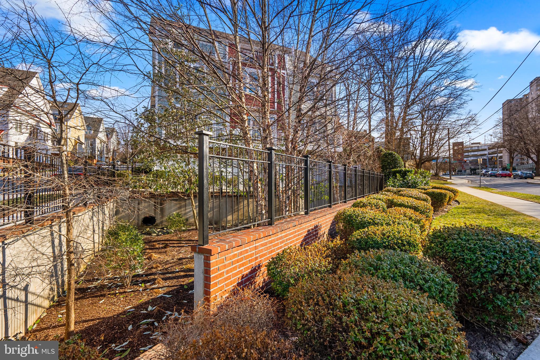 82 ELLSWORTH HEIGHTS STREET