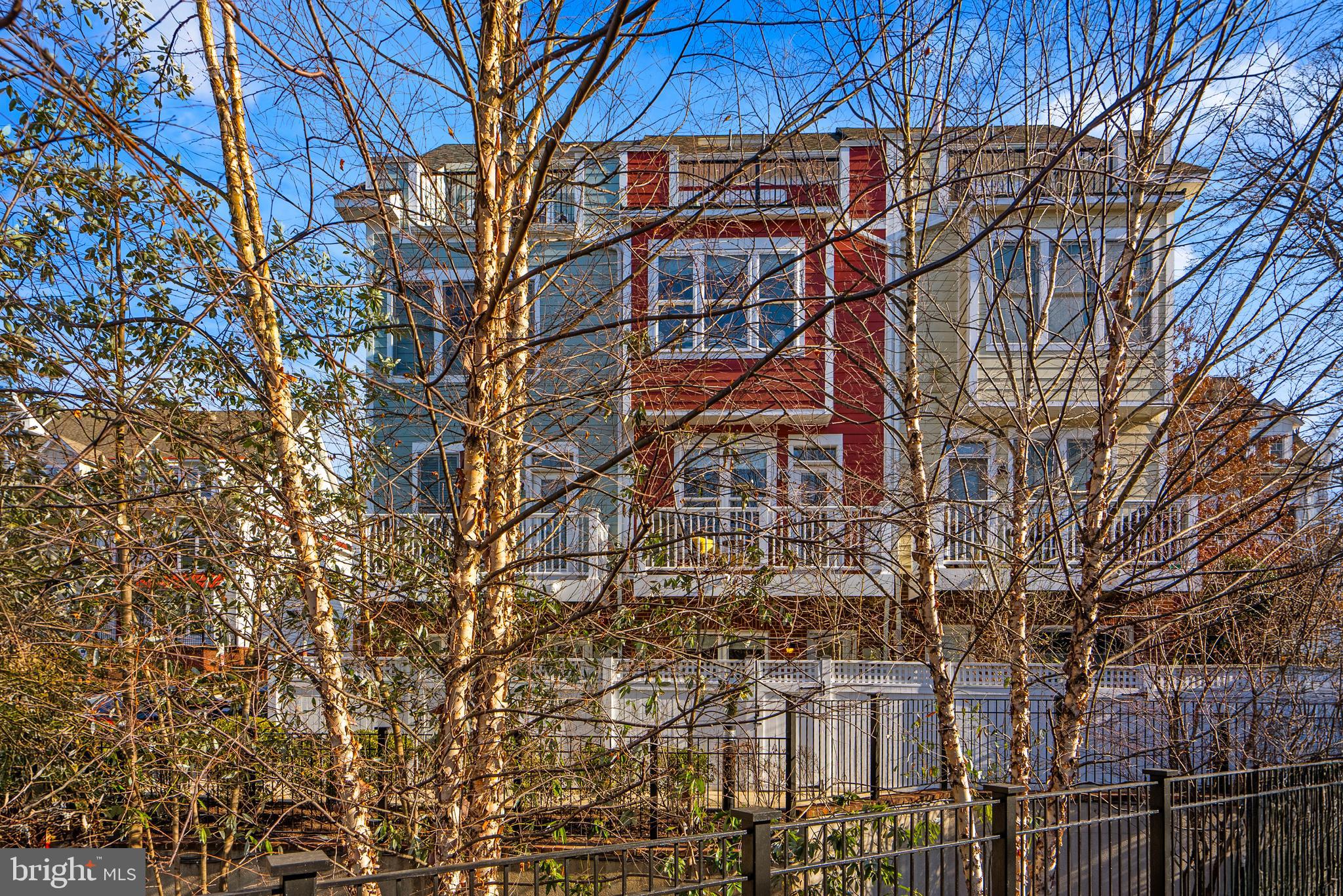 82 ELLSWORTH HEIGHTS STREET