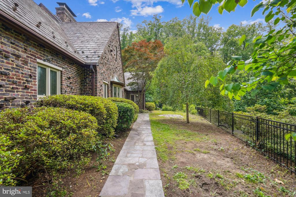 9101 SLIGO CREEK PARKWAY
