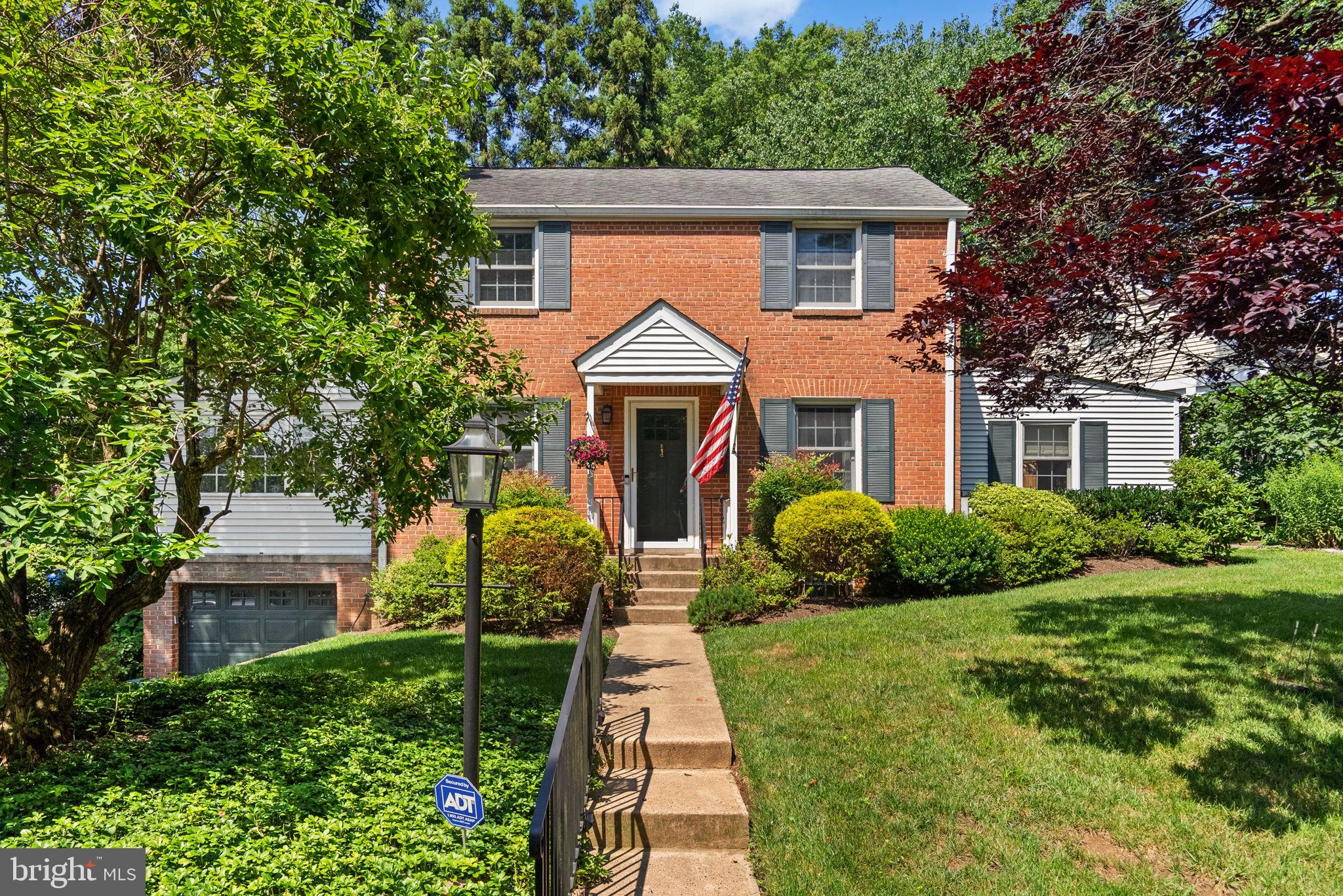129 LYNNMOOR DRIVE
