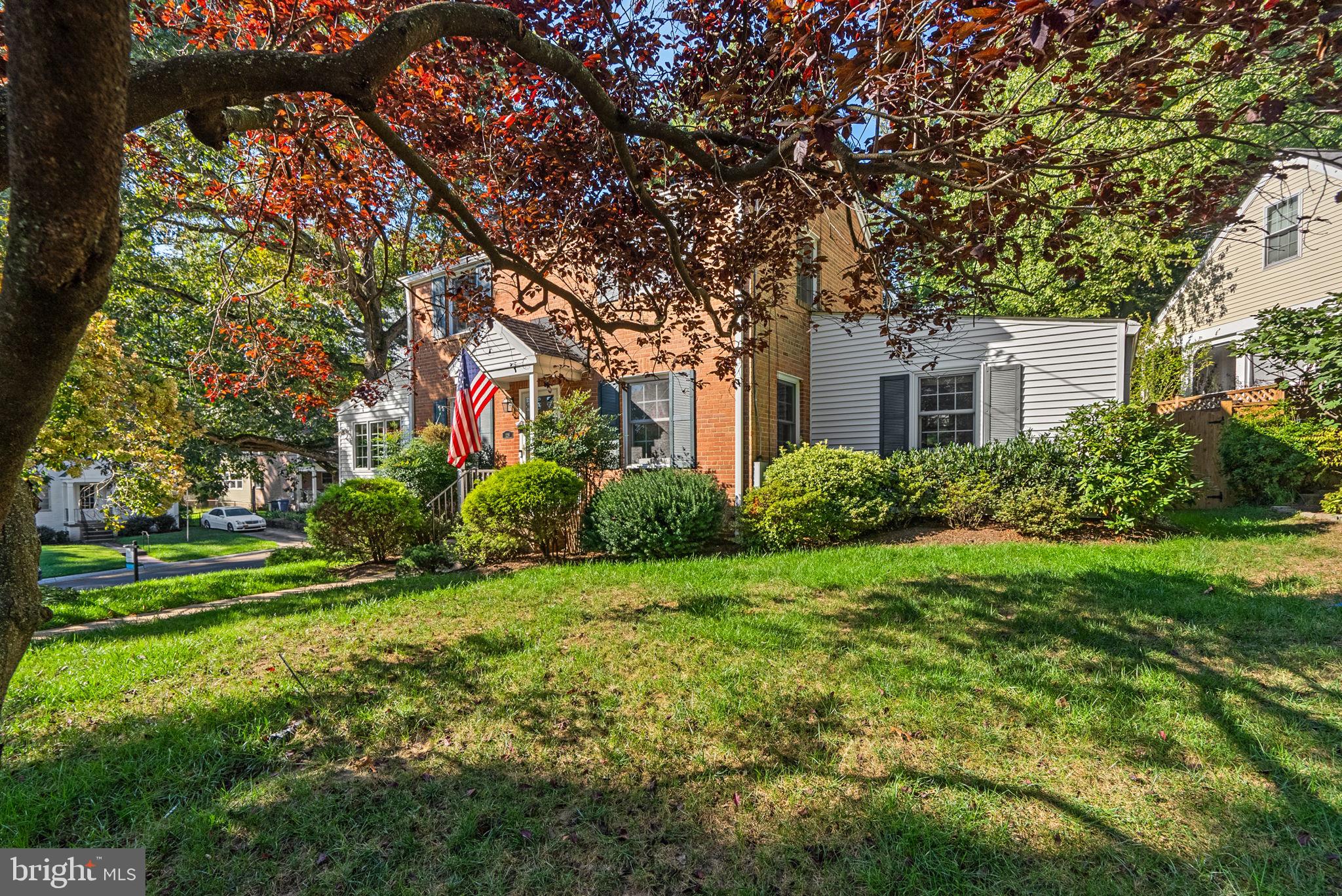 129 LYNNMOOR DRIVE