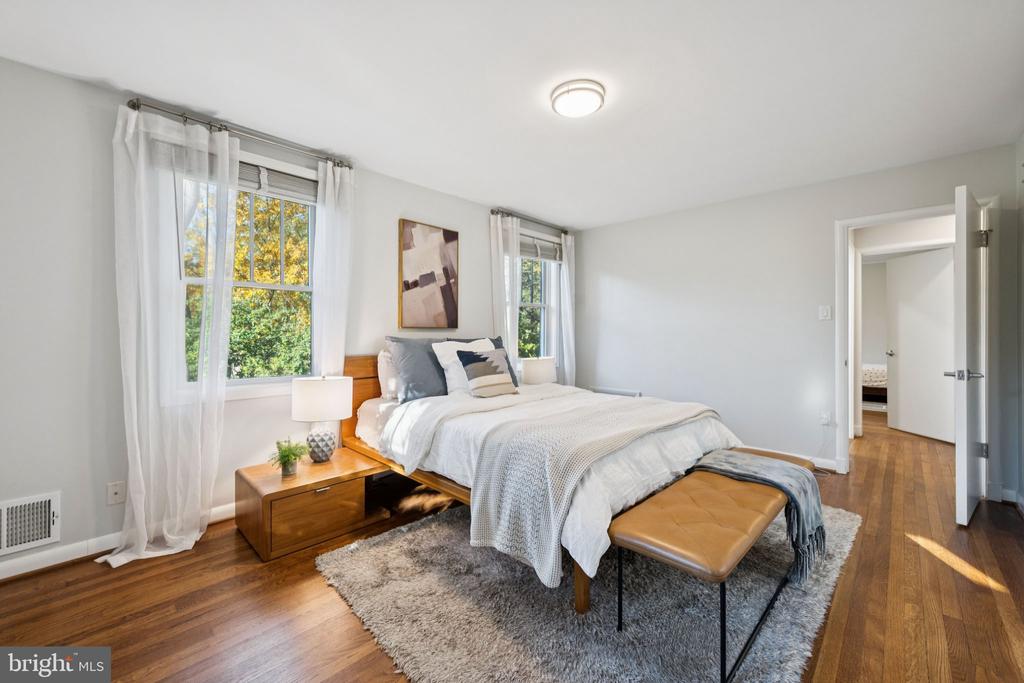 6 SPRING HILL COURT