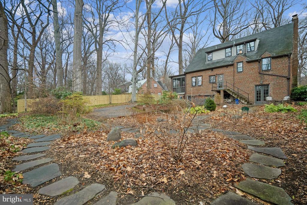 9220 MANCHESTER ROAD