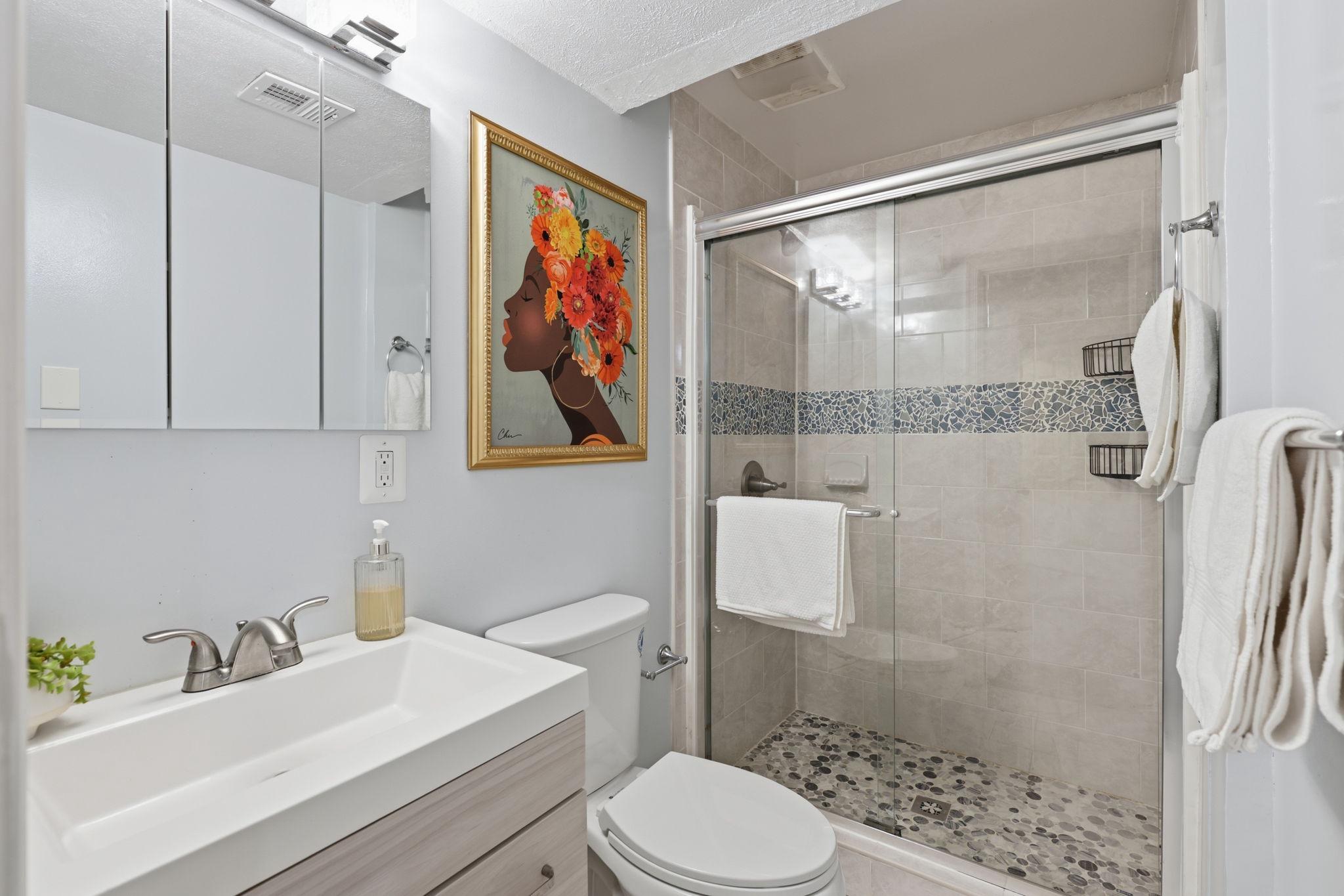 1005 W NOLCREST DRIVE W