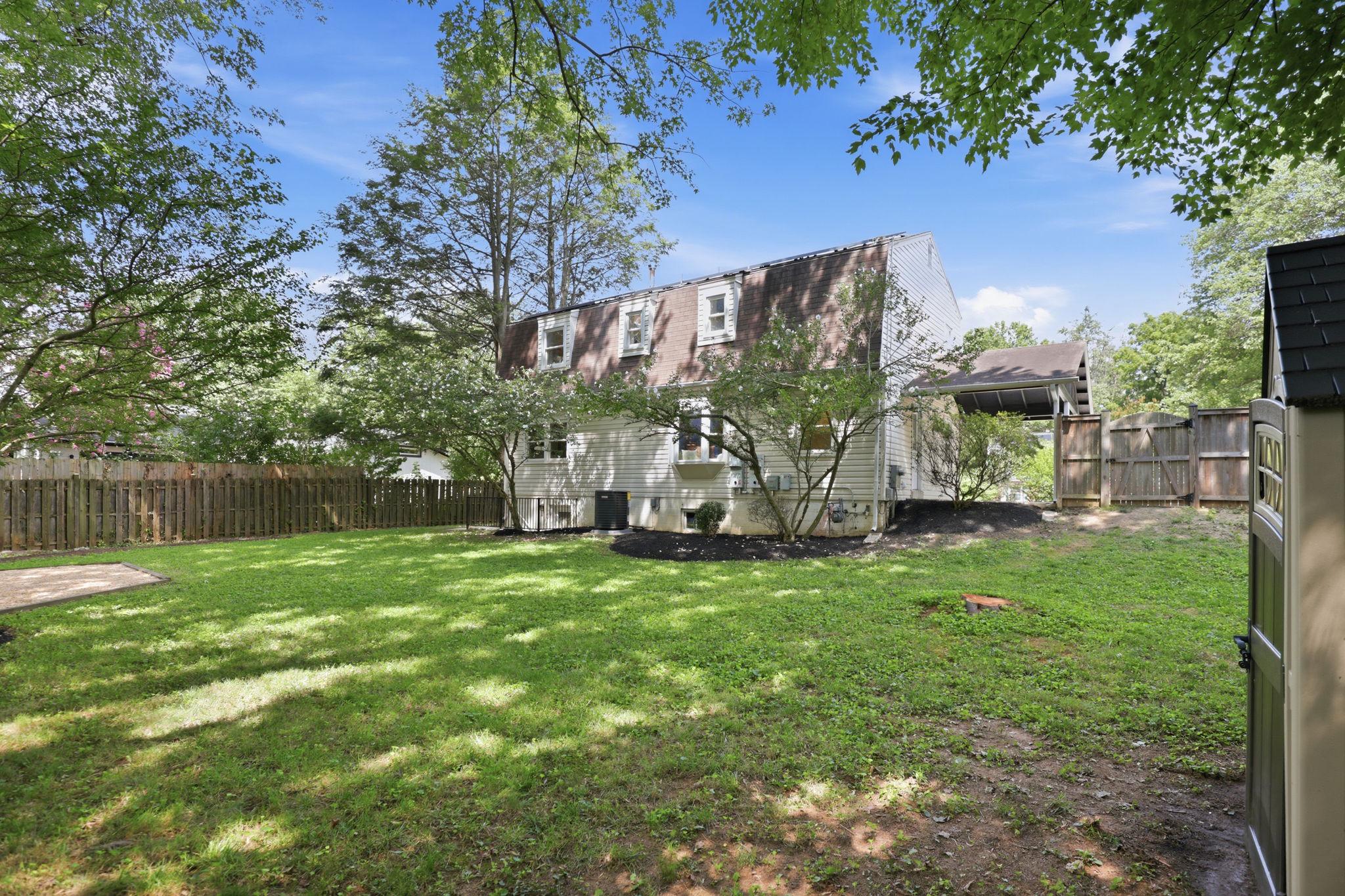 1005 W NOLCREST DRIVE W