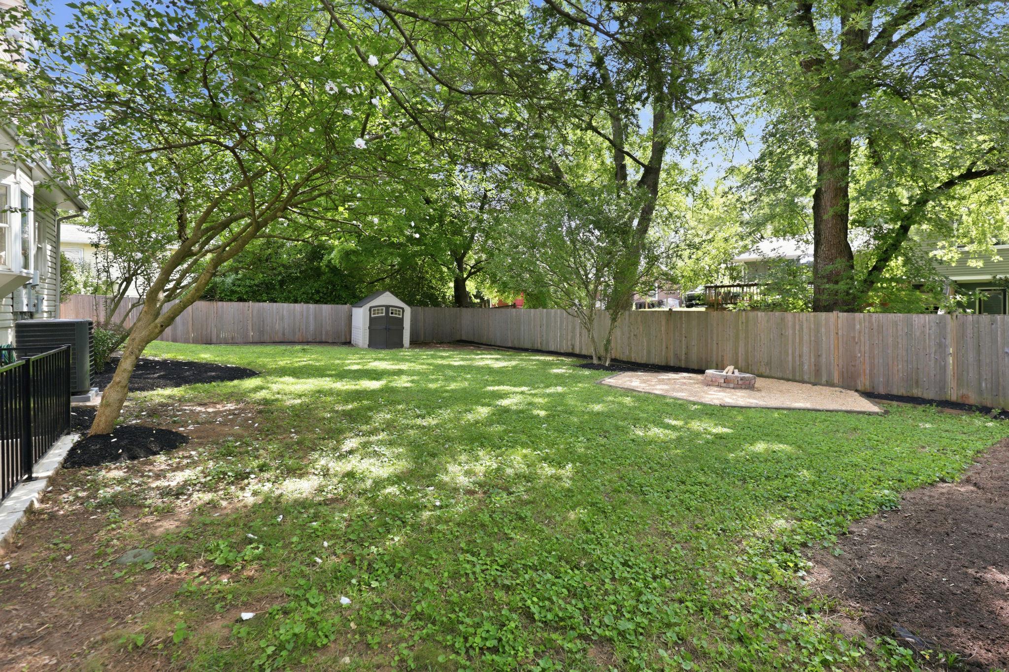1005 W NOLCREST DRIVE W