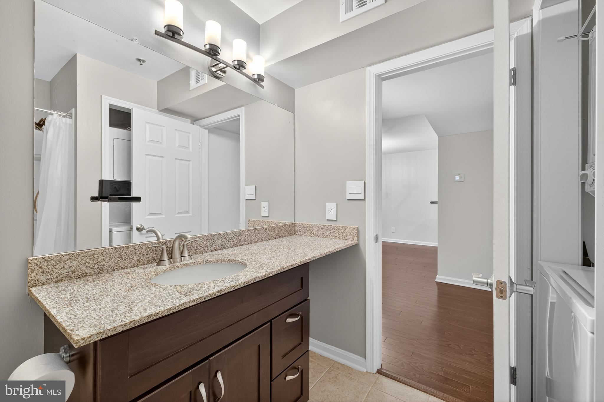 3179 SUMMIT SQUARE DRIVE 2-C2