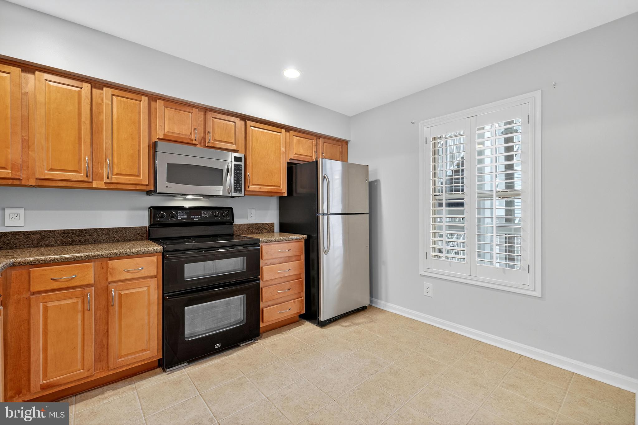 3179 SUMMIT SQUARE DRIVE 2-C2