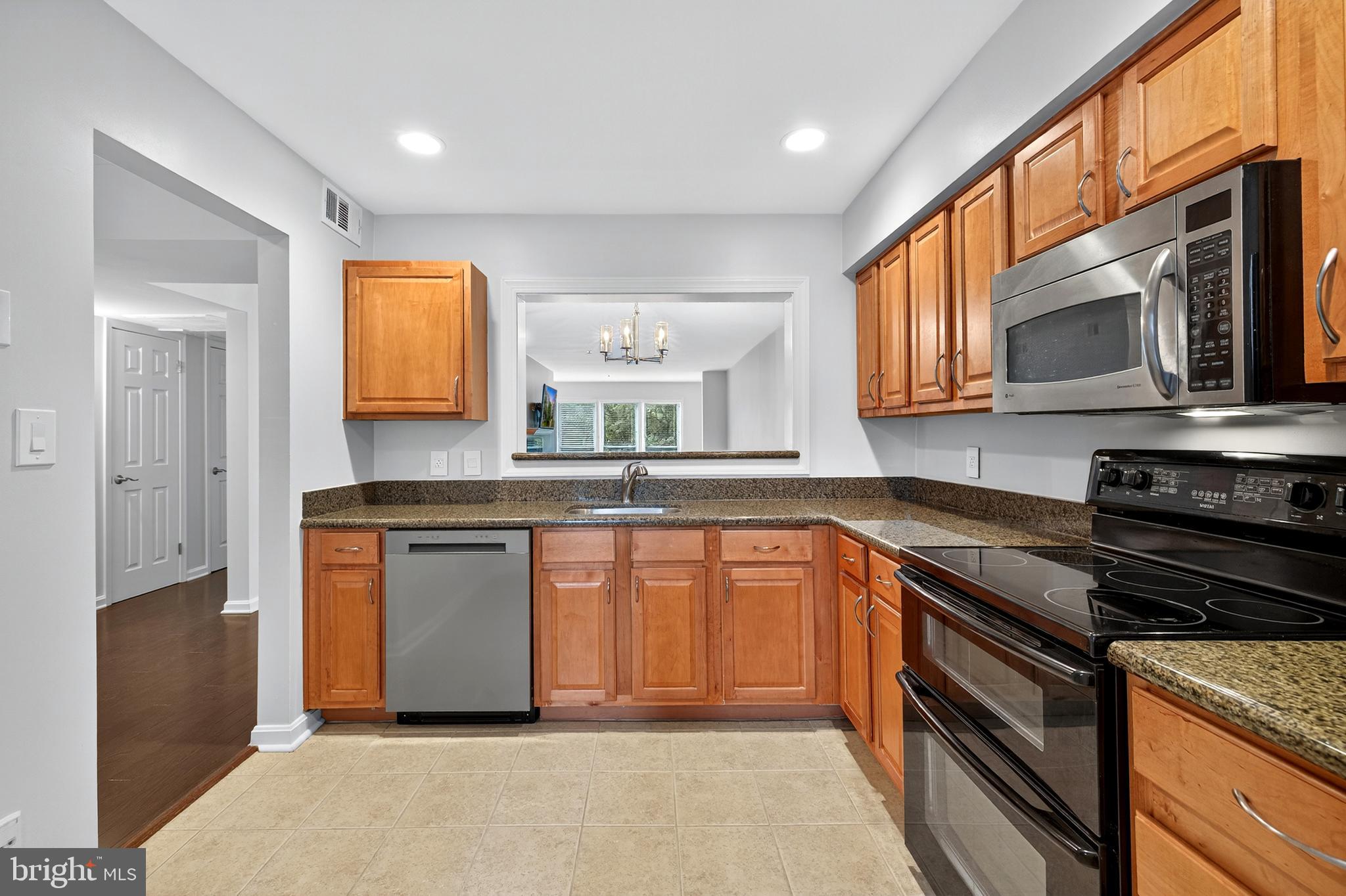 3179 SUMMIT SQUARE DRIVE 2-C2