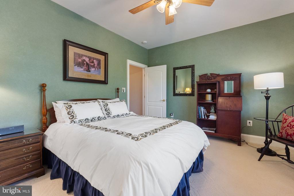 40959 PACER LANE