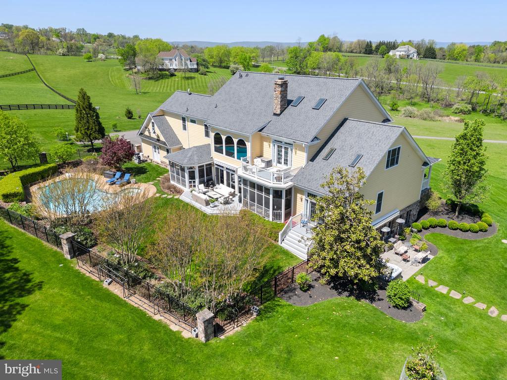 40959 PACER LANE