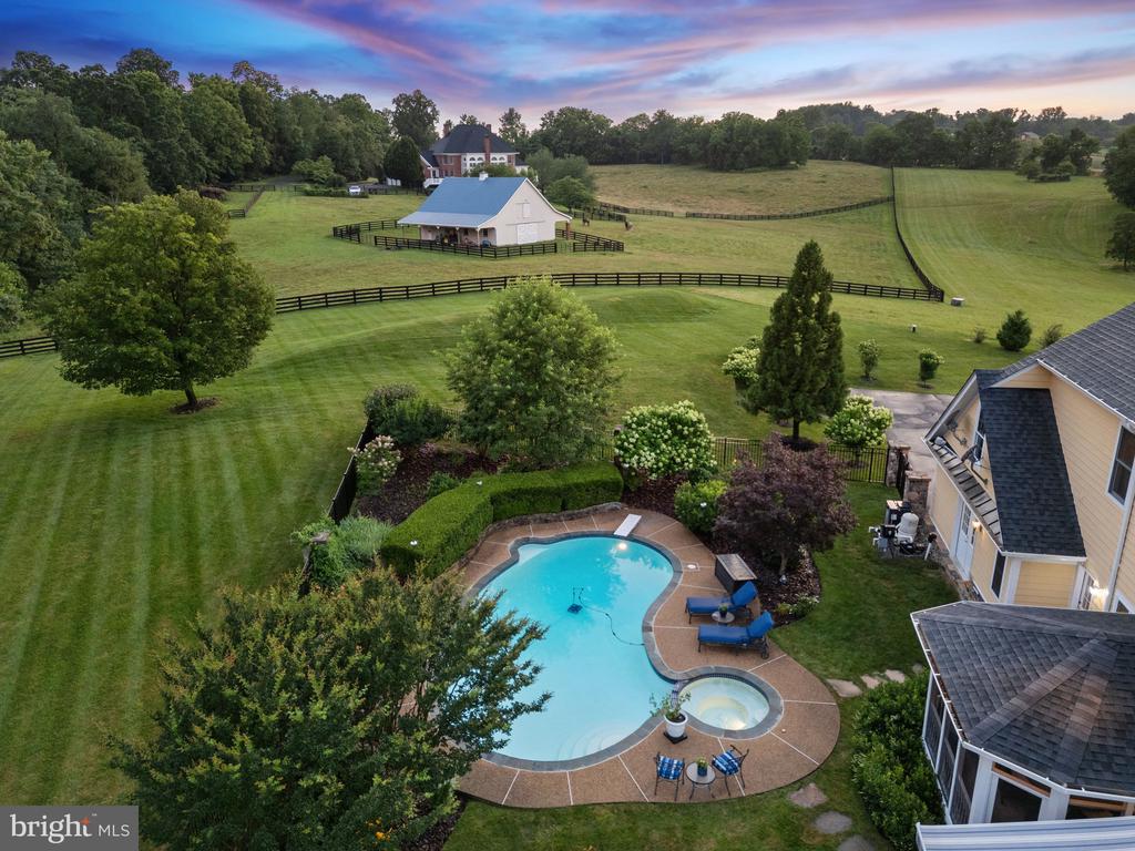 40959 PACER LANE