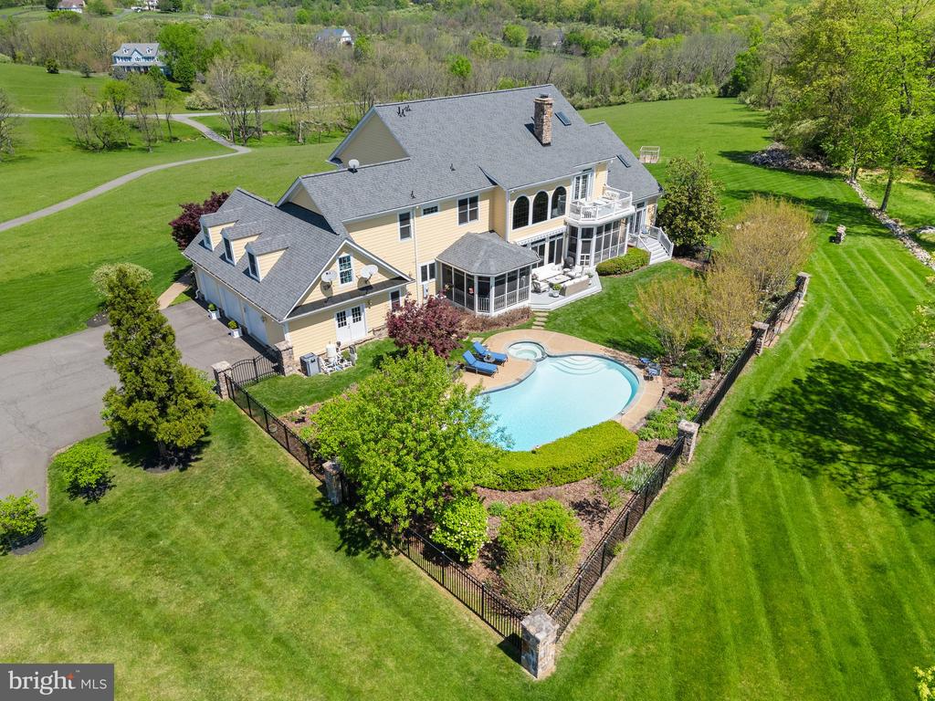 40959 PACER LANE