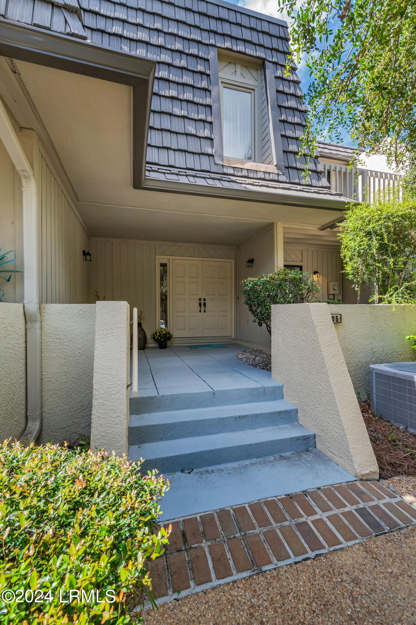 1 Gloucester Road Unit: 205