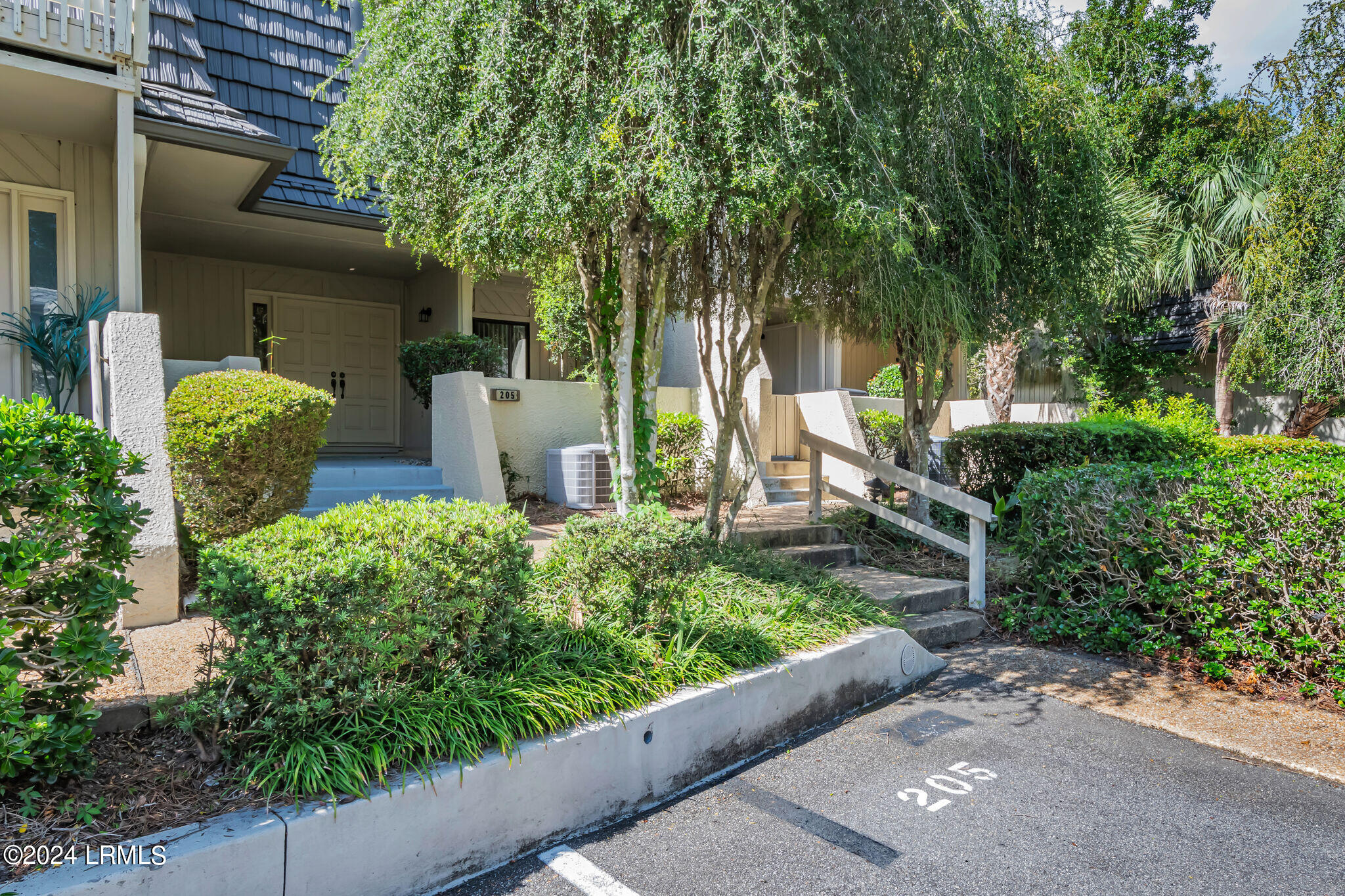 1 Gloucester Road Unit: 205