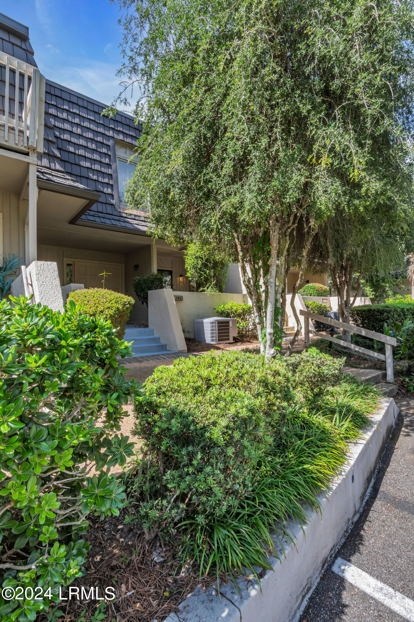 1 Gloucester Road Unit: 205