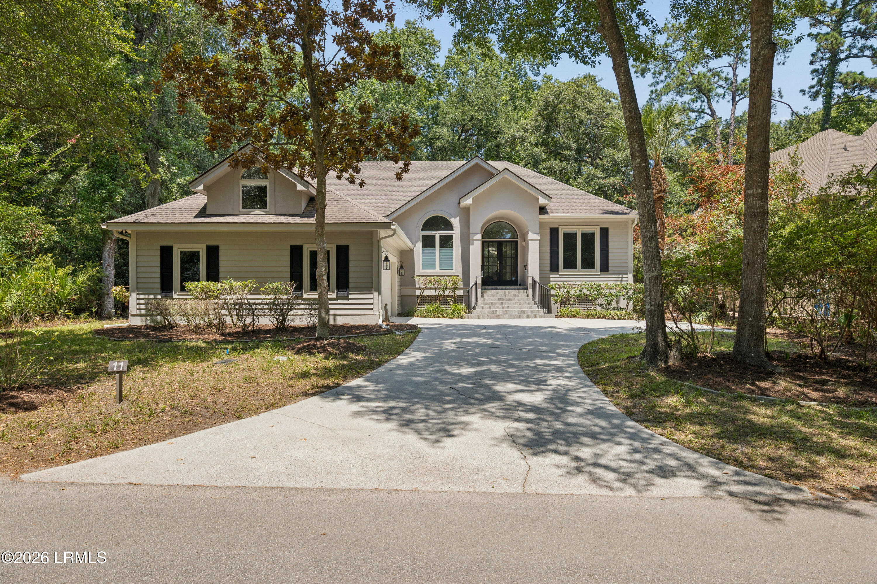 11 Forest Drive