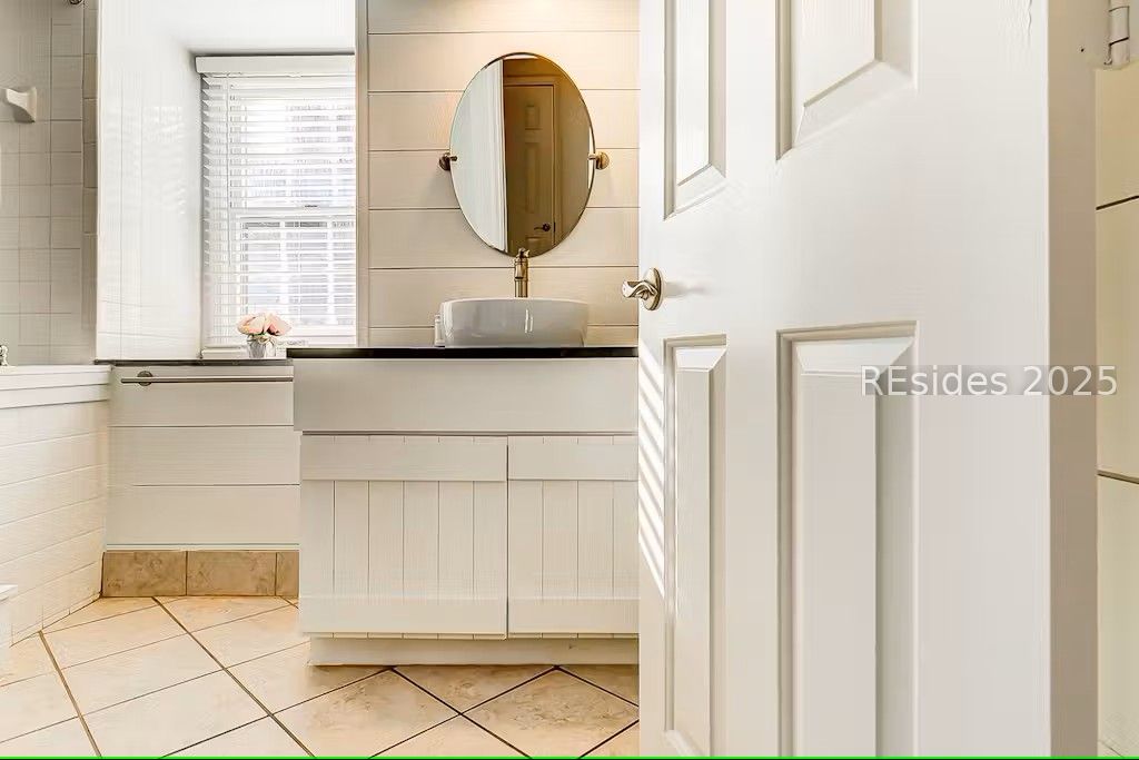 70 Shipyard Drive Unit: 172