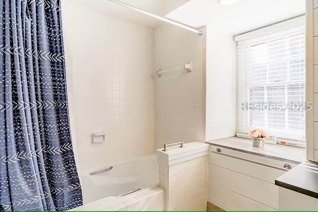 70 Shipyard Drive Unit: 172