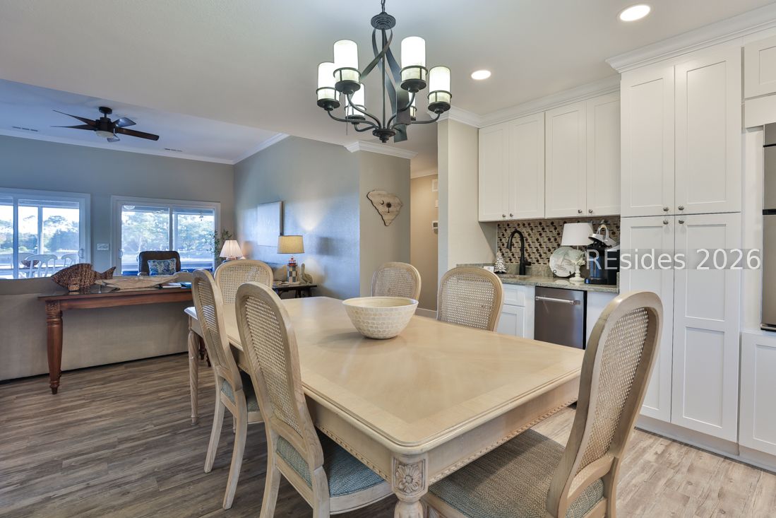 24 Lands End Court