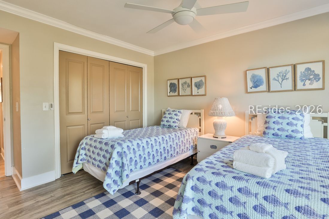 24 Lands End Court