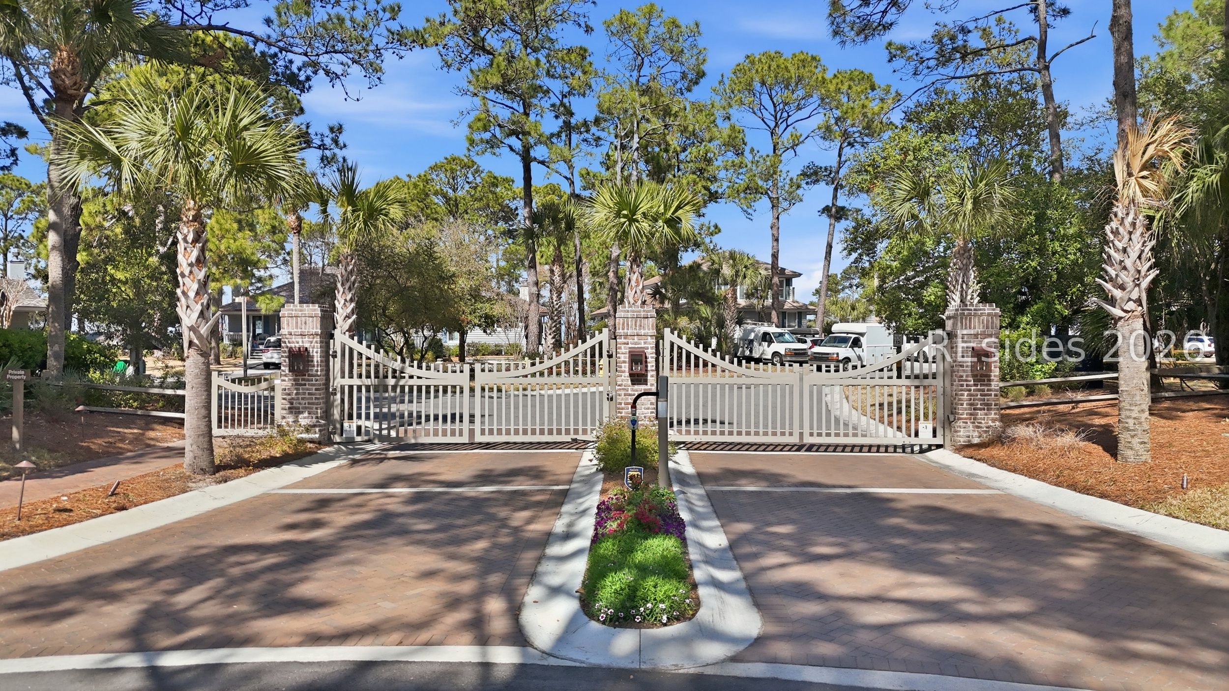 24 Lands End Court