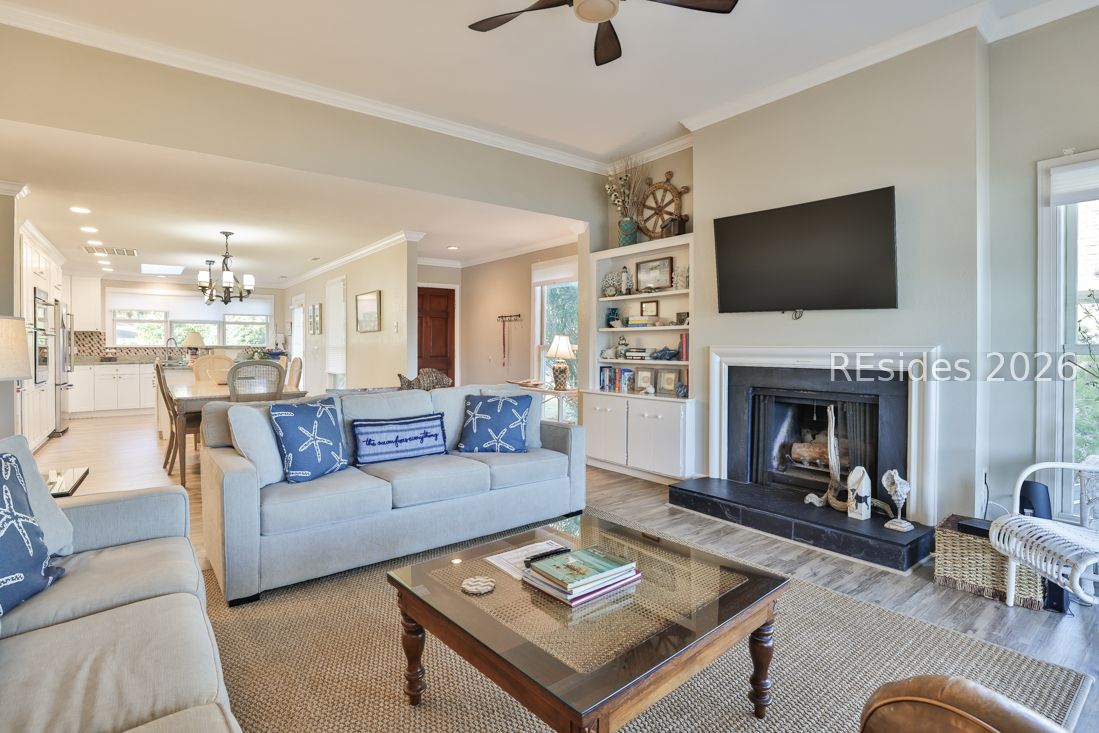 24 Lands End Court