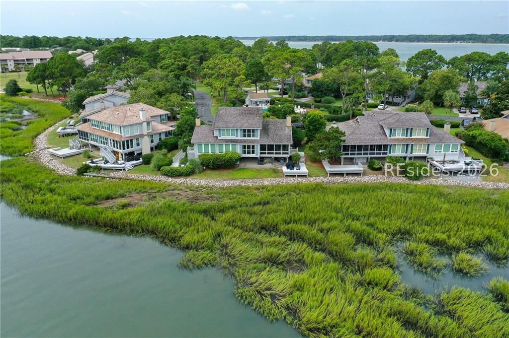 24 Lands End Court