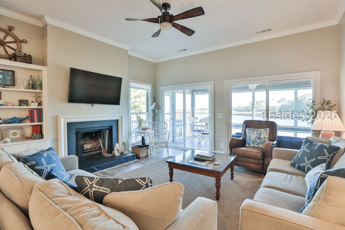 24 Lands End Court
