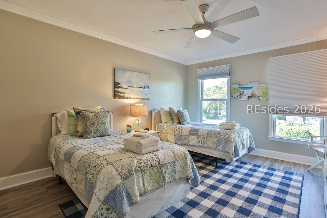 24 Lands End Court