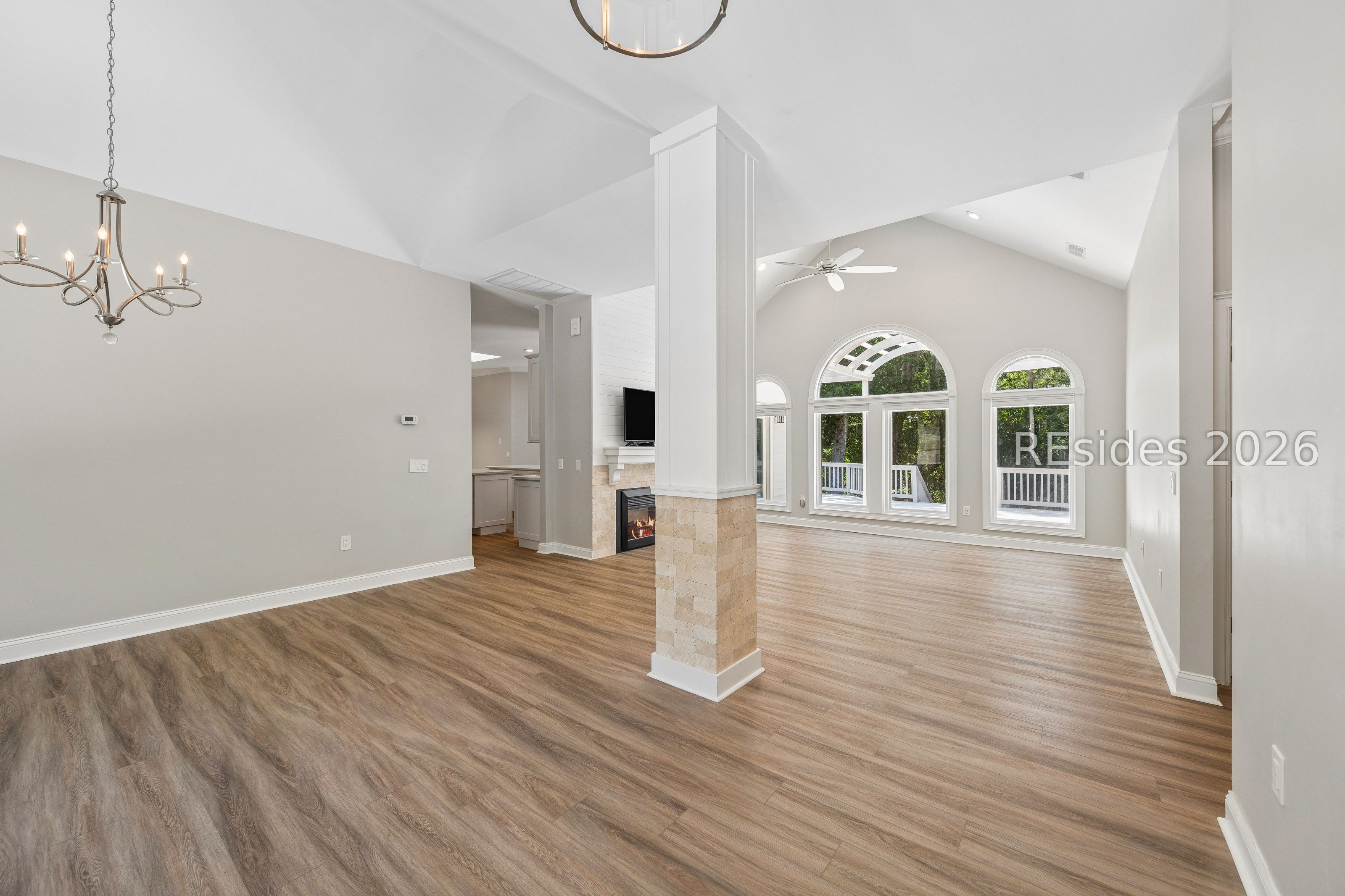 11 Forest Drive
