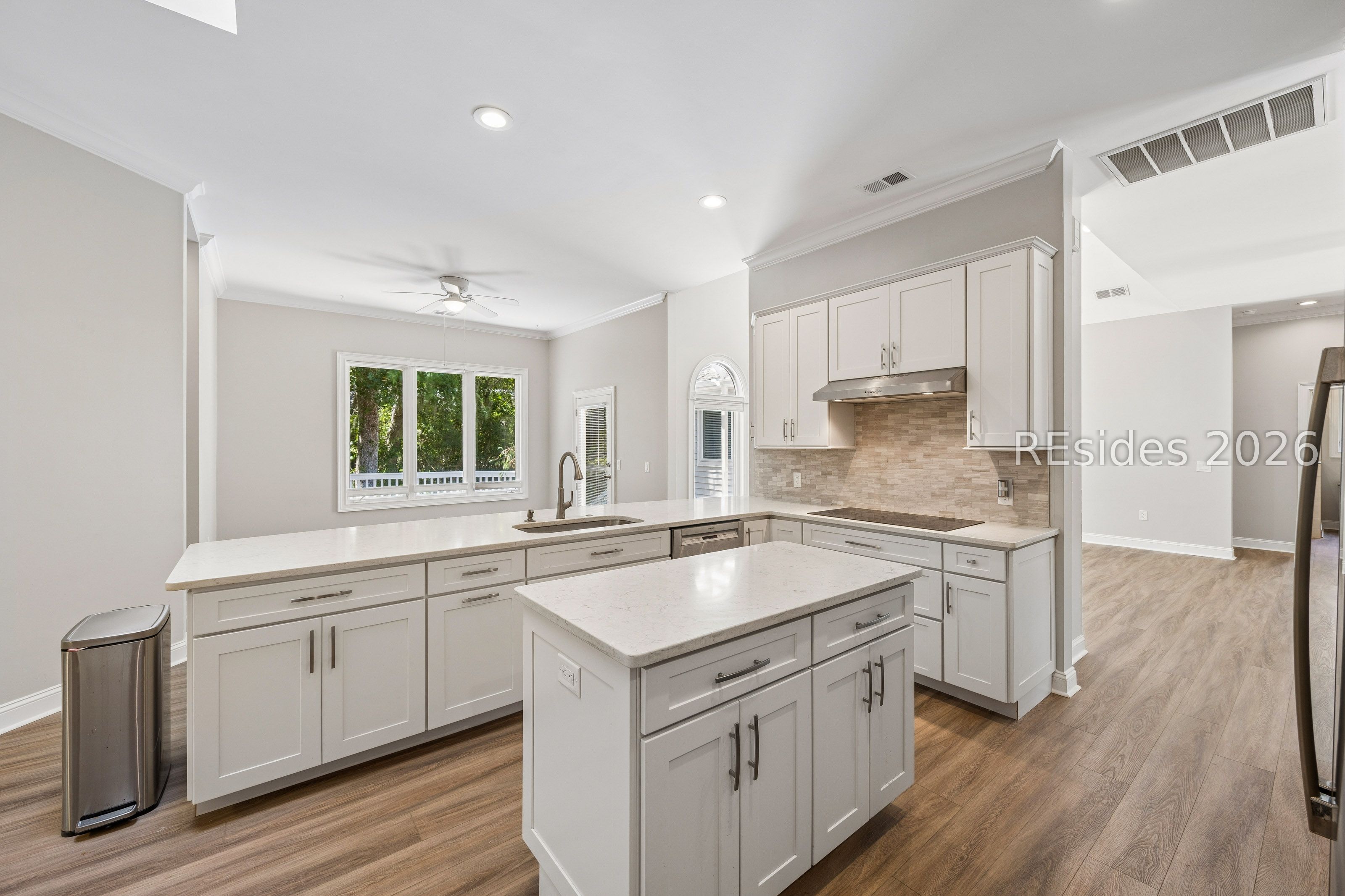 11 Forest Drive