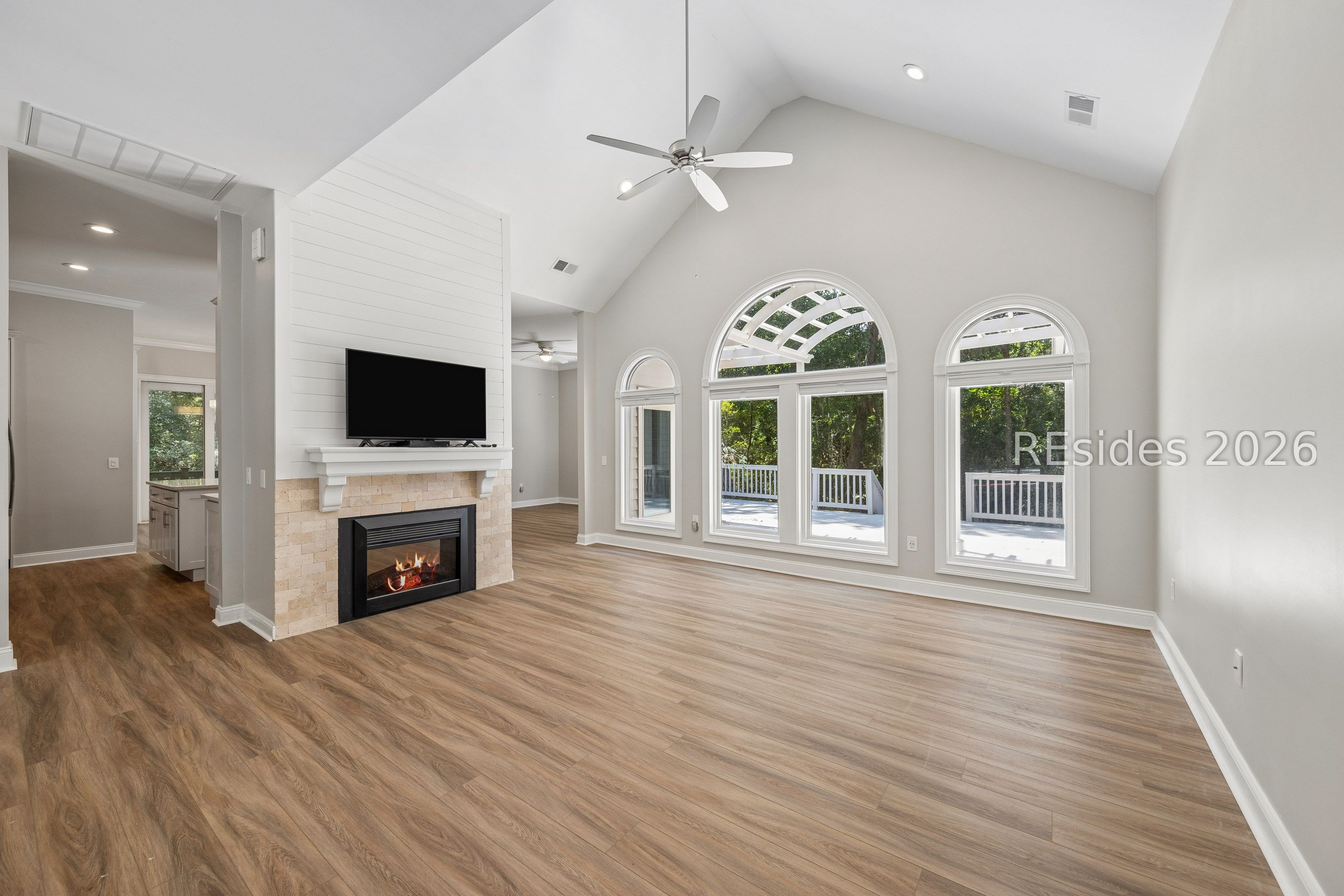 11 Forest Drive