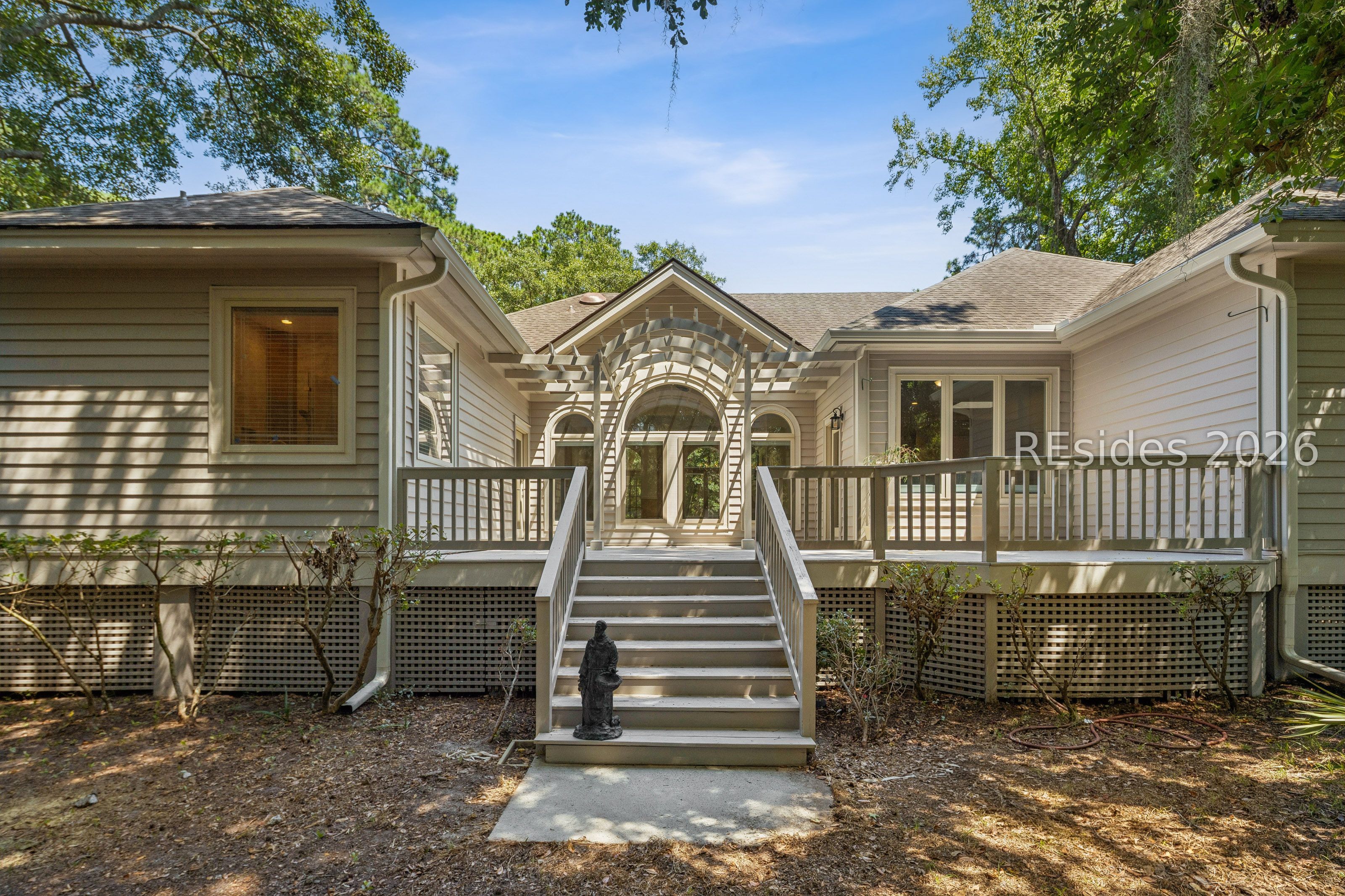 11 Forest Drive
