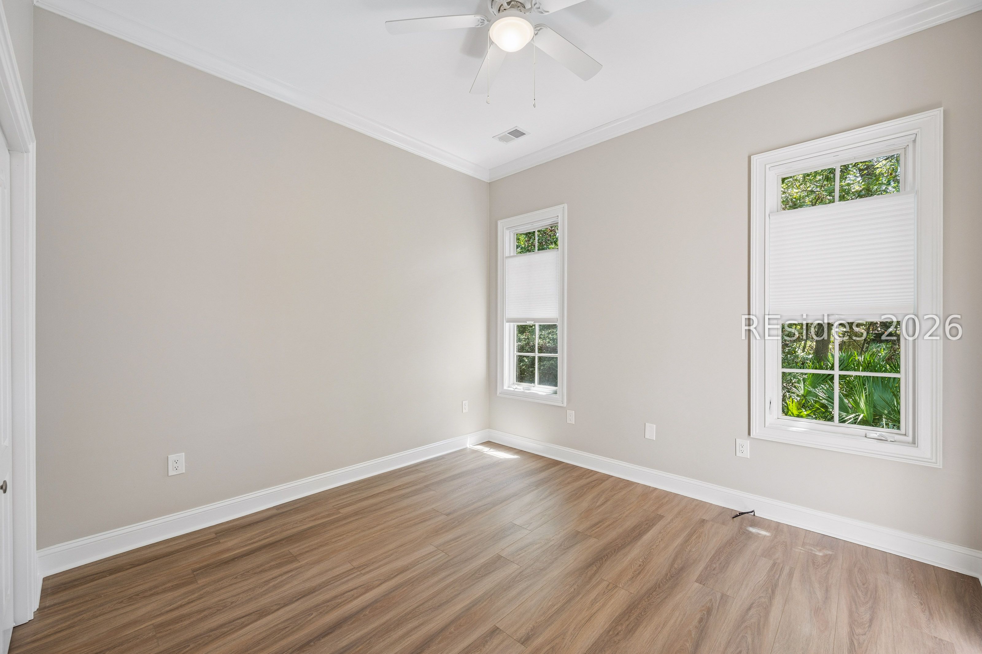 11 Forest Drive