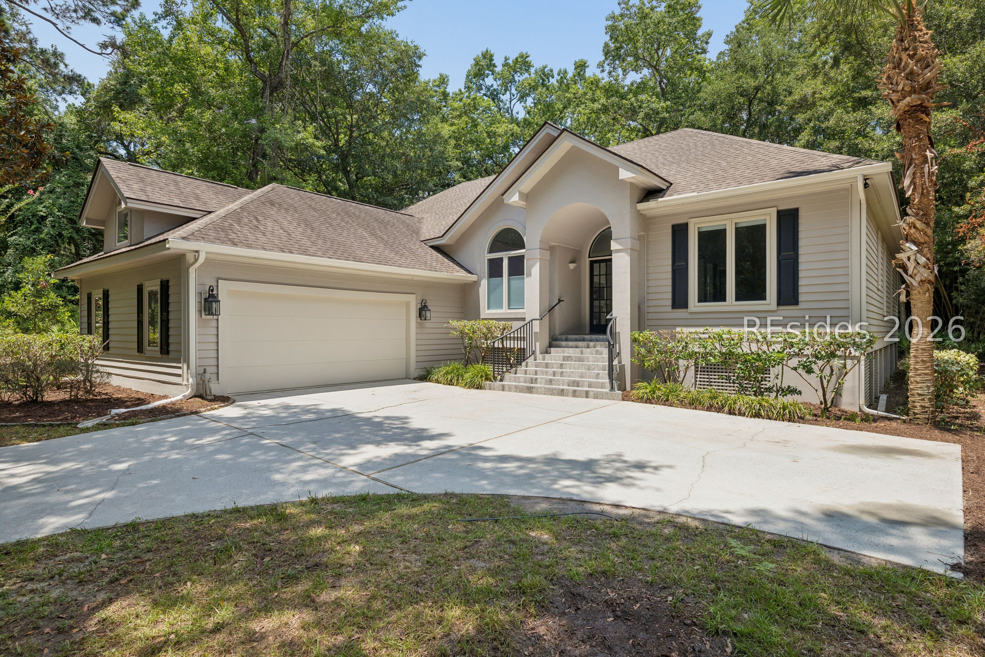 11 Forest Drive