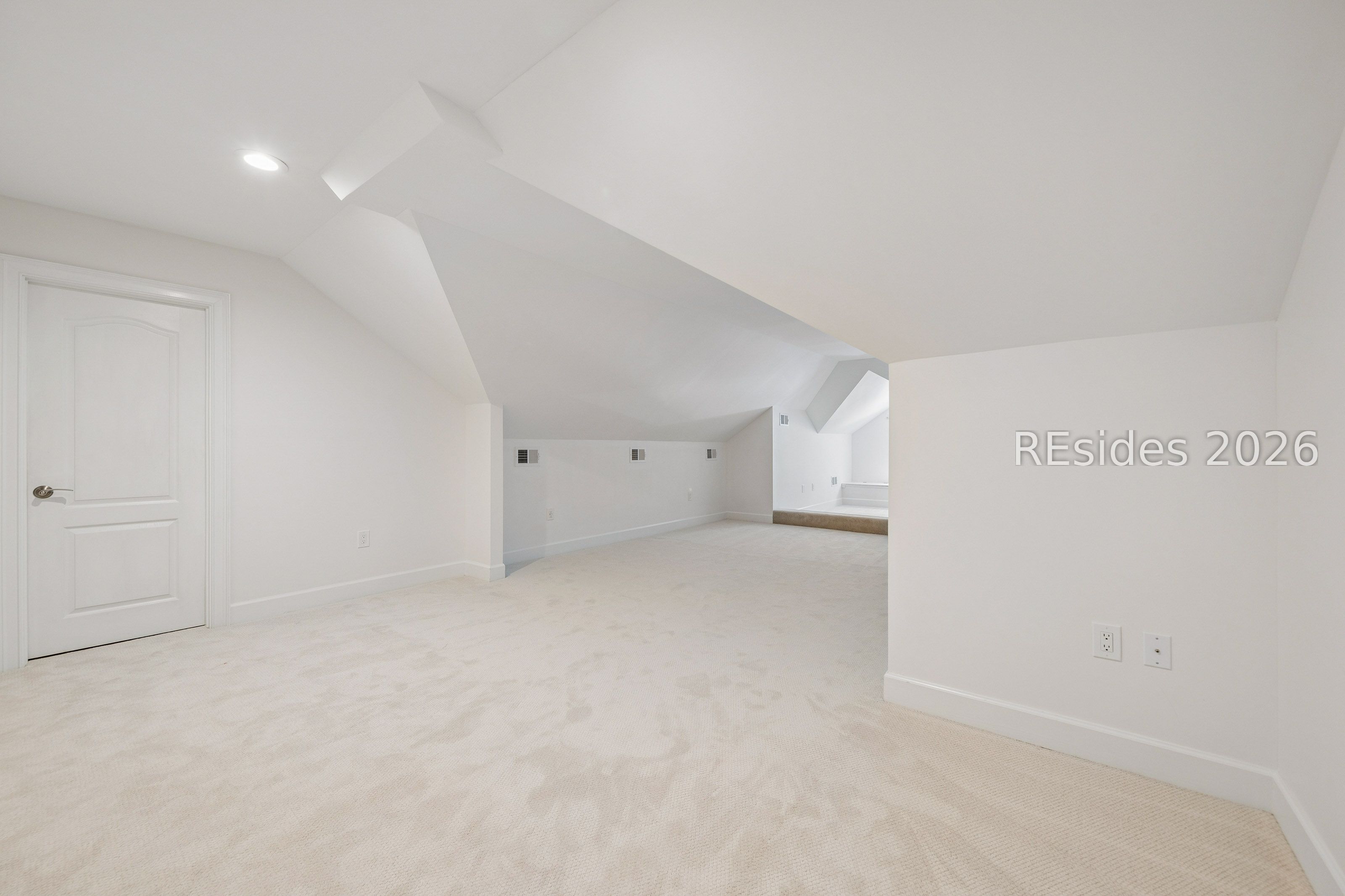 11 Forest Drive