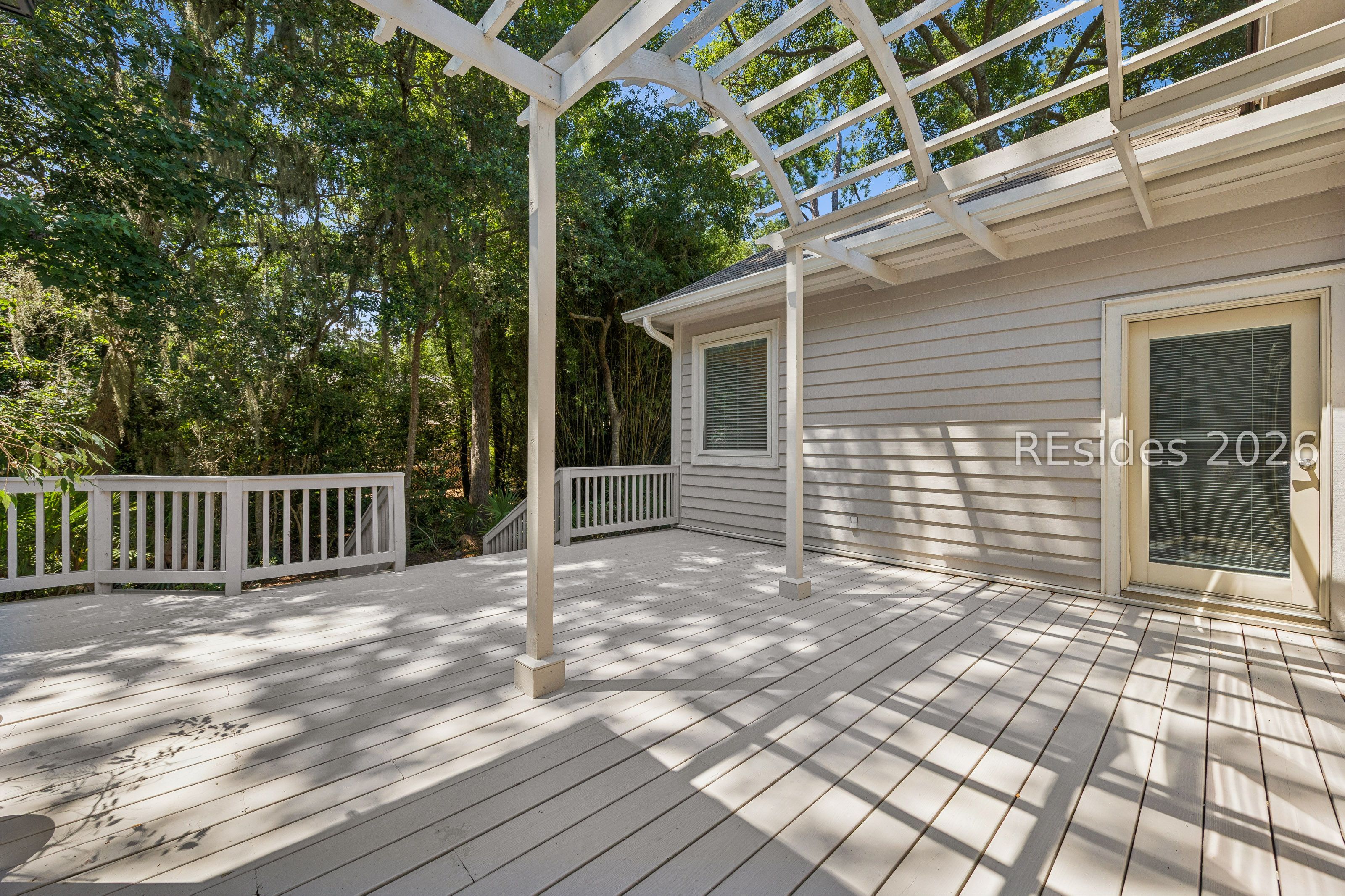 11 Forest Drive