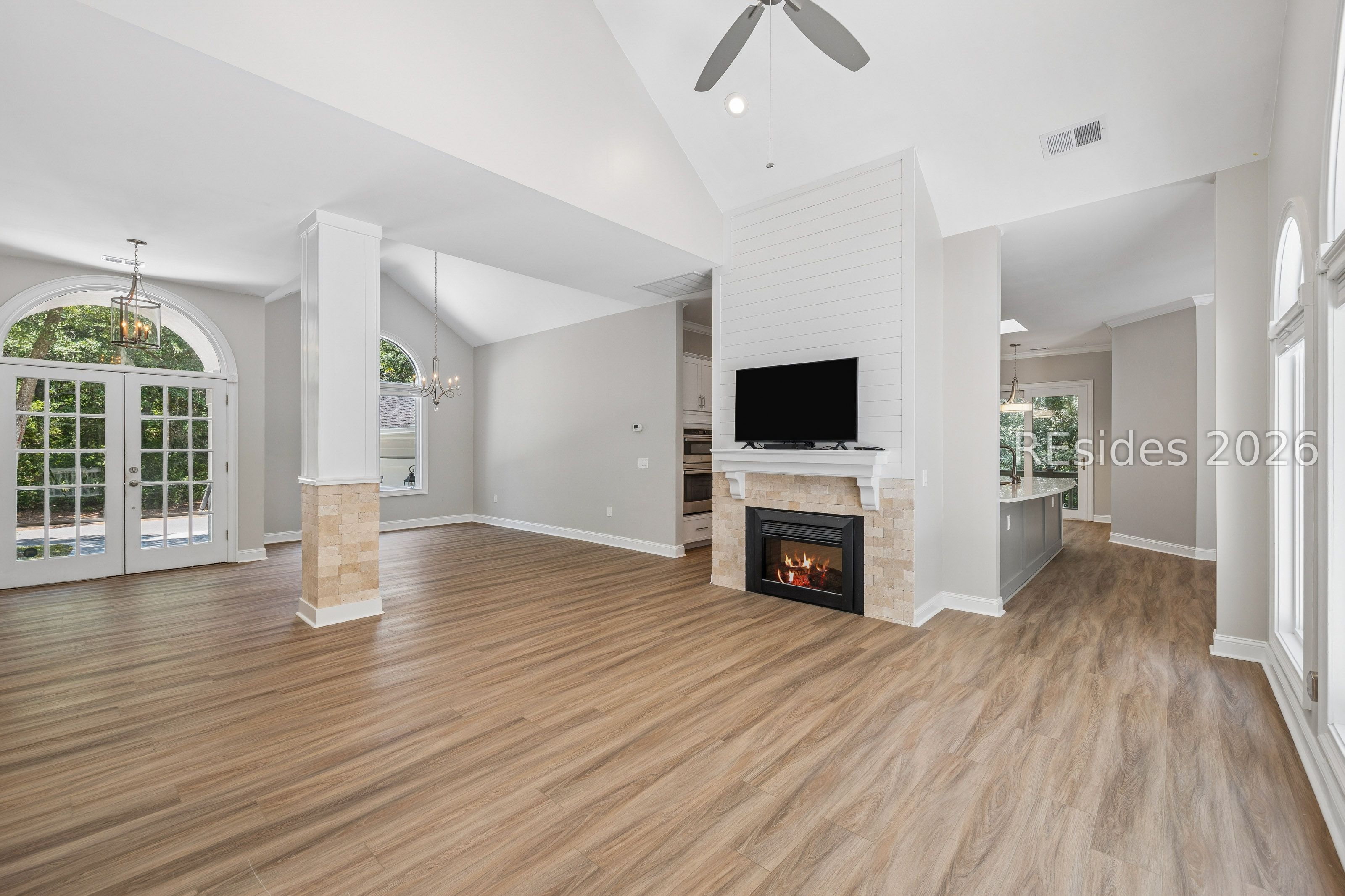 11 Forest Drive